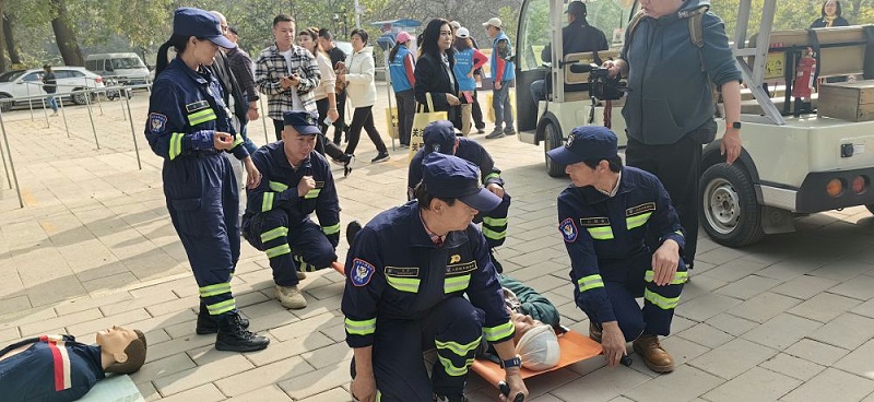 PRS色欲AV蜜臀AV人间水蜜桃为北京人防浩天志愿者救援队潭柘寺服务站成立揭牌仪式保驾护航